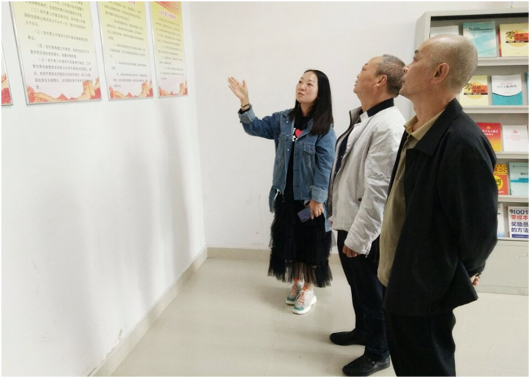 綿竹市委統(tǒng)戰(zhàn)部副部長、市工商聯(lián)黨委書記唐紹愚蒞臨仟坤集團調(diào)研指導(dǎo)集團黨的統(tǒng)戰(zhàn)工作開展情況