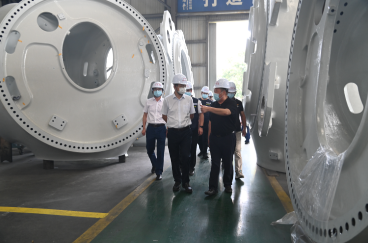 國(guó)慶前夕，市委書記王宏蒞臨仟坤集團(tuán)檢查指導(dǎo)安全環(huán)保工作